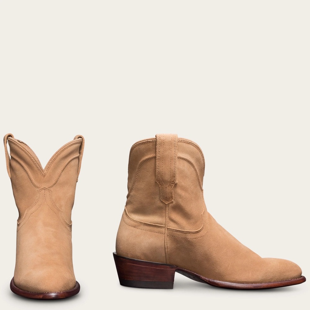 Tecovas Lucy in Sand Suede, size 8